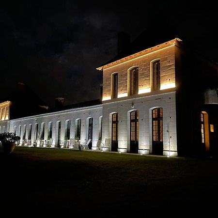 Château Neuf Le Désert Le Pizou Esterno foto