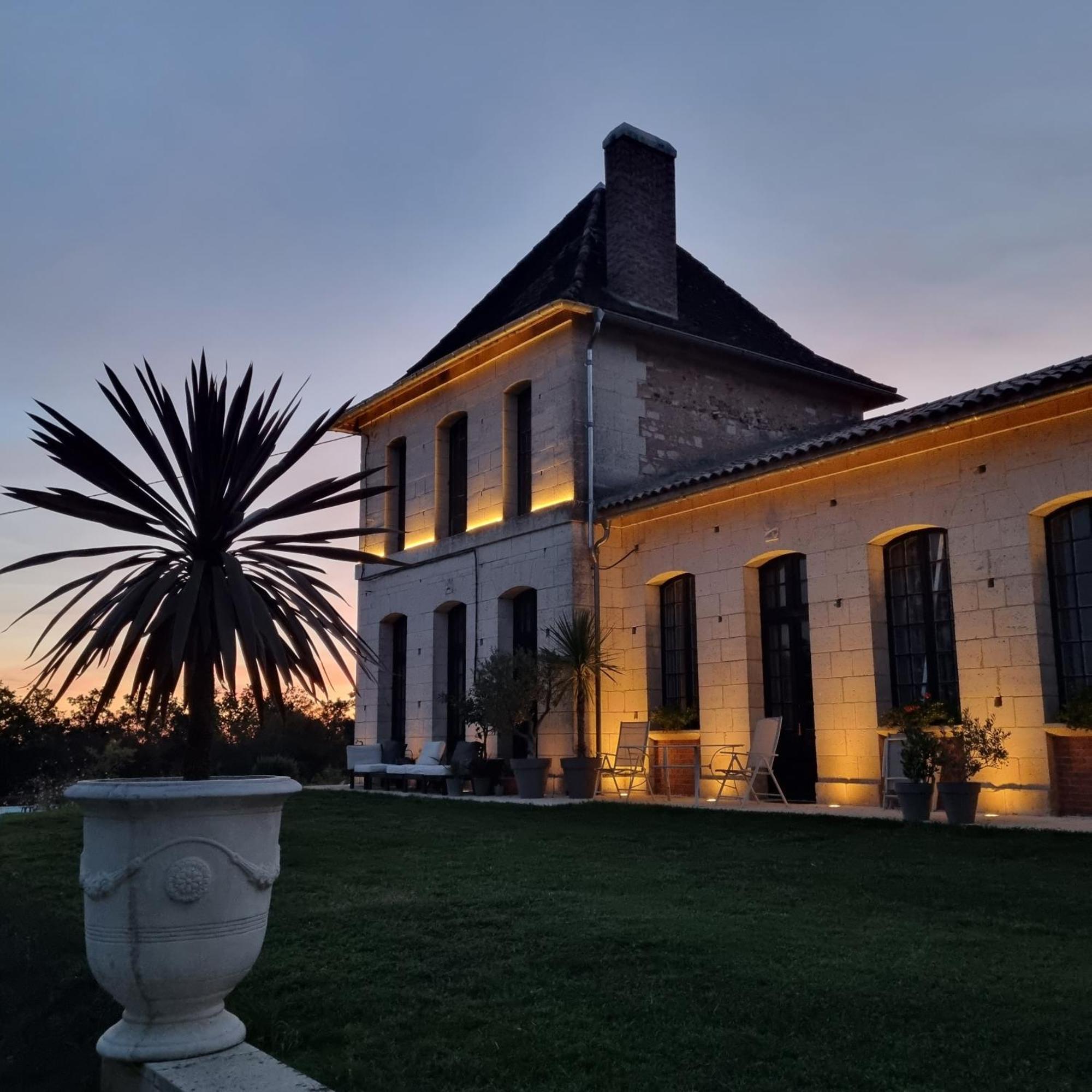 Appartamento Château Neuf Le Désert Le Pizou Esterno foto