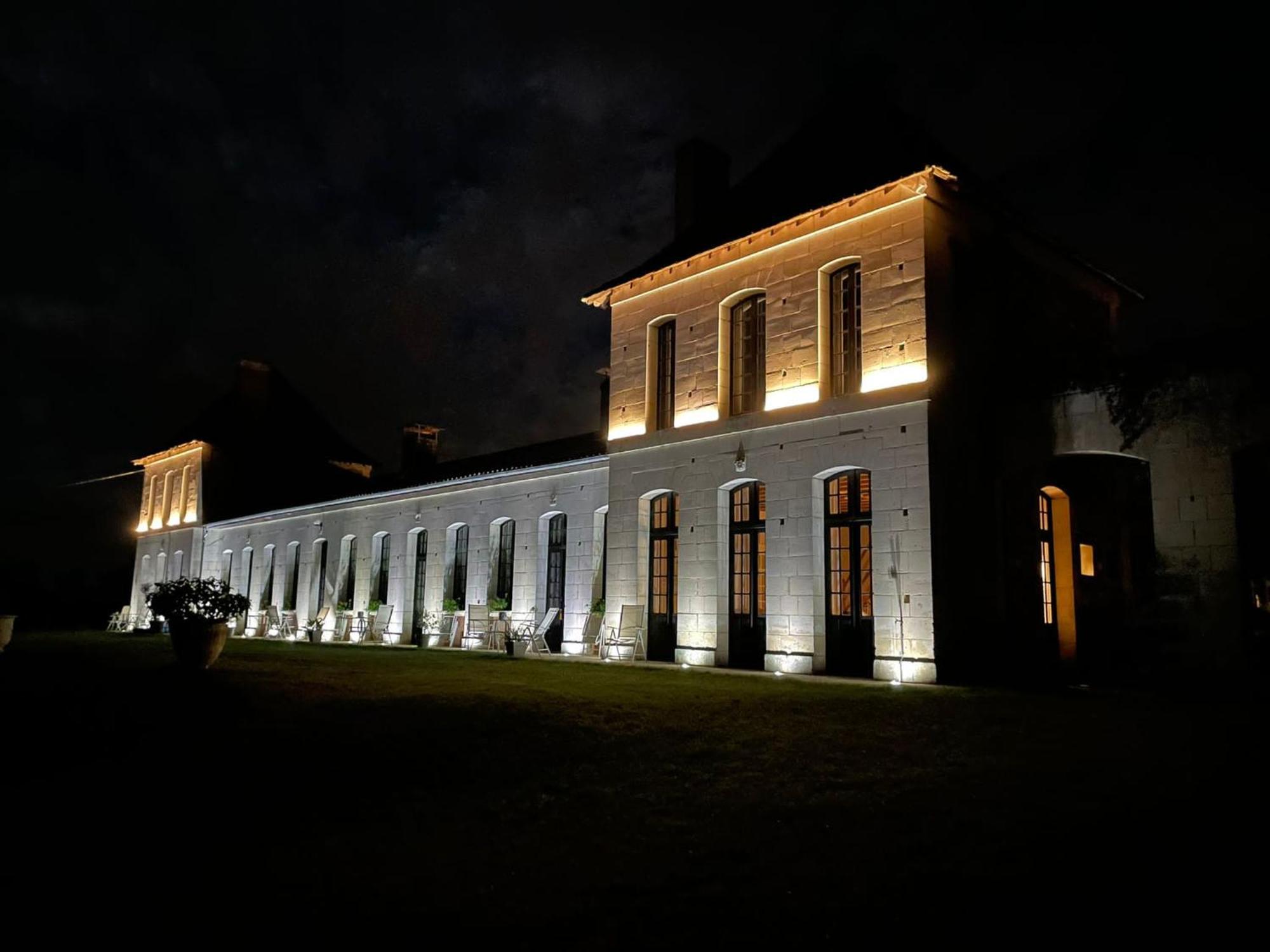 Appartamento Château Neuf Le Désert Le Pizou Esterno foto