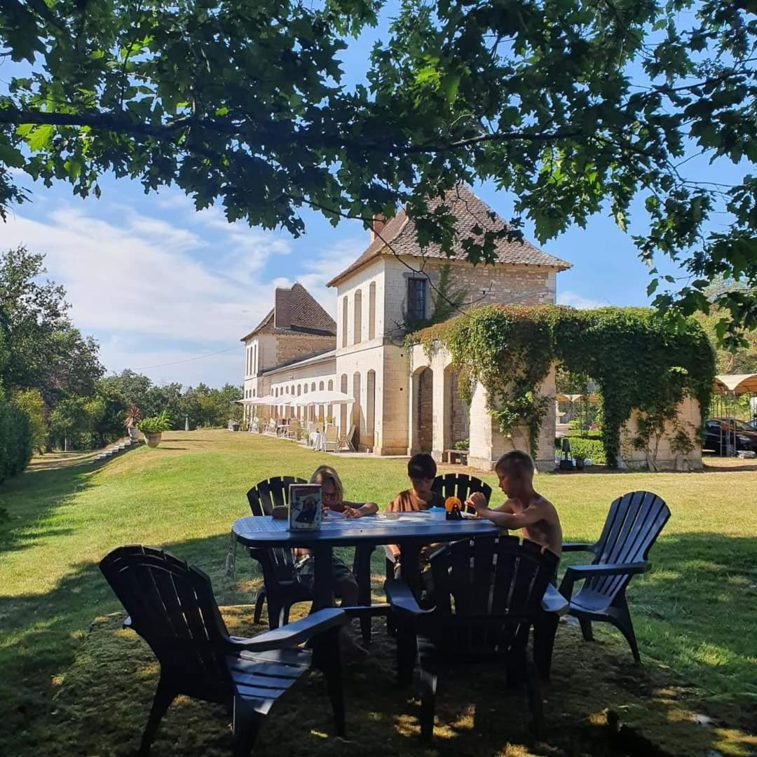 Appartamento Château Neuf Le Désert Le Pizou Esterno foto